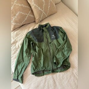 Vintage Arc’teryx Beta SL Jacket